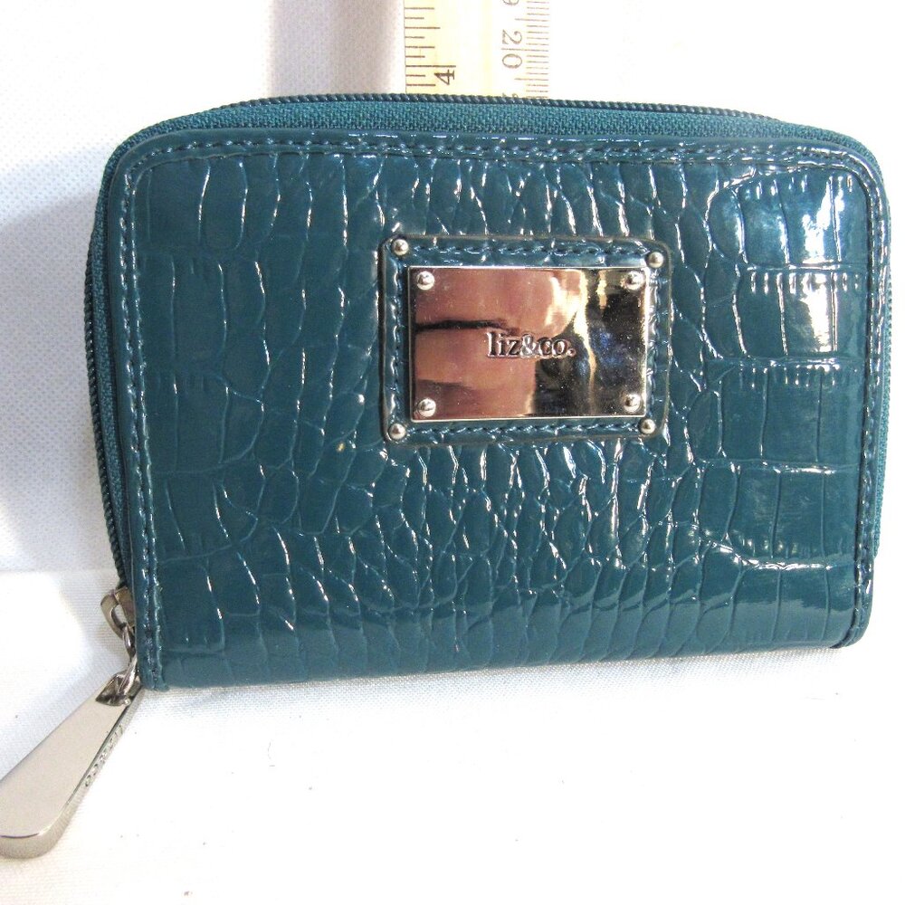 LIZ & CO. LIZ CLAIBORN TEAL GREEN WALLET ZIP AROUND CROC EMBOSSE LOTS OF SLOTS